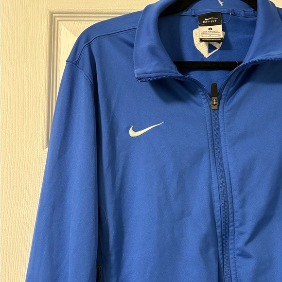 small blue and white Nike dri fit zip up jacket - Picture 4 of 8